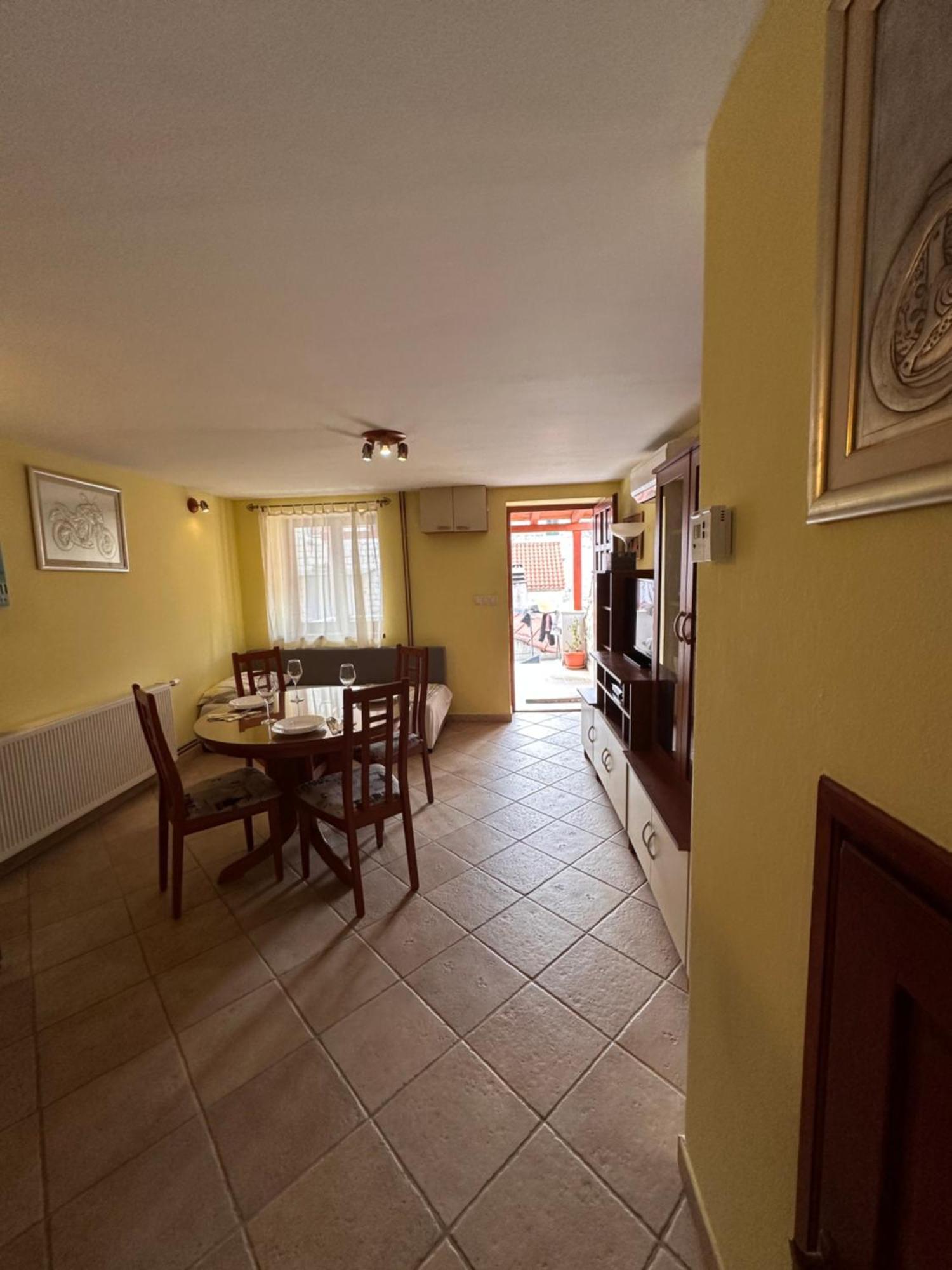 Apartman Lana Kaštela Esterno foto